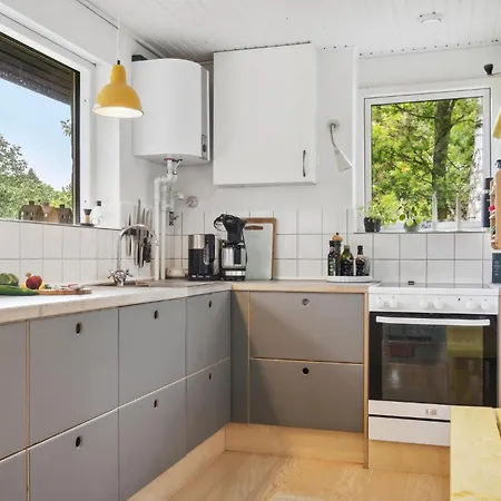 Stunning In With Kitchen Holiday home *
